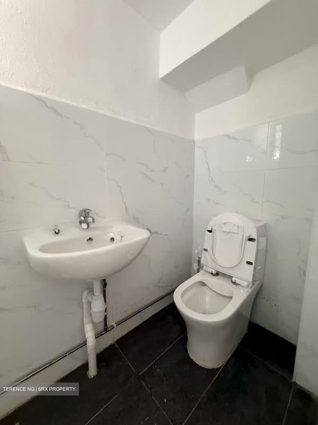 Yio Chu Kang Road (D19), Shop House #605344851